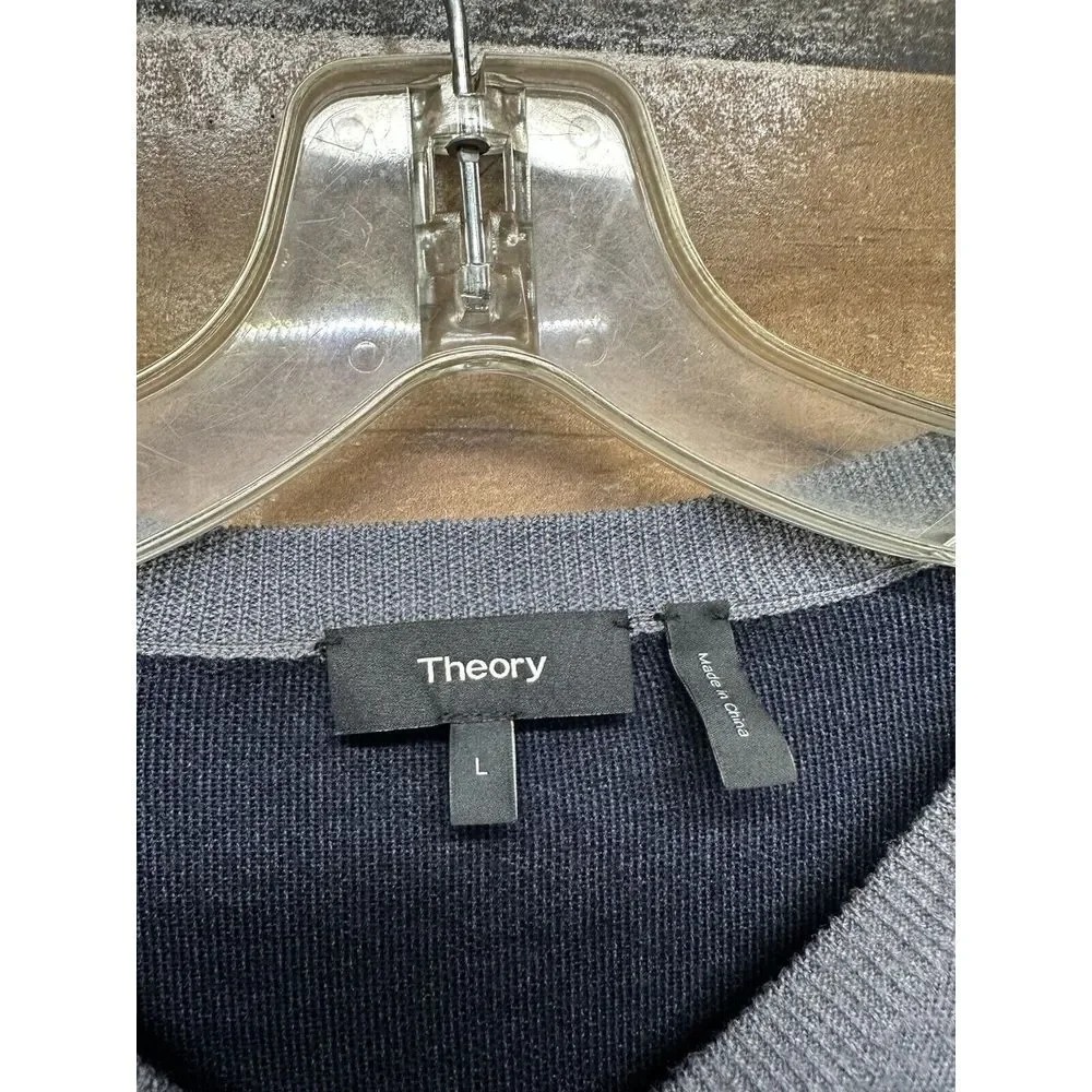 Theory Men's V-Neck Sweater Size‎ Large
